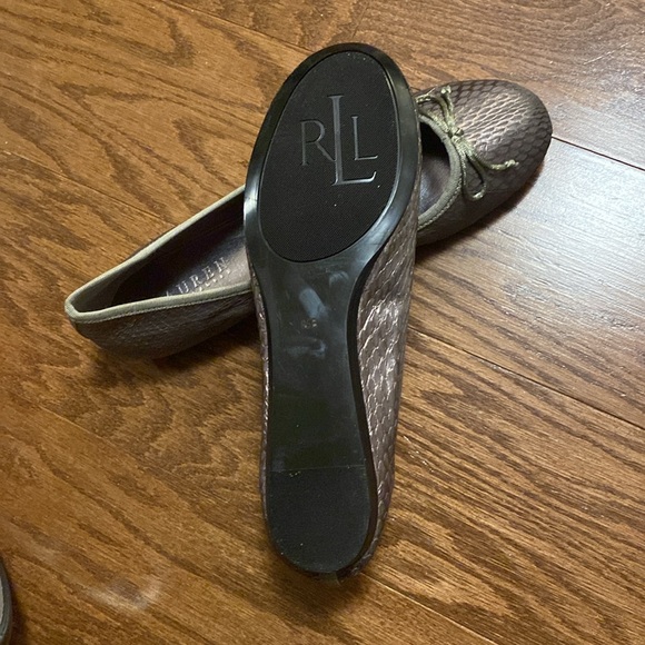 NWOT or Box, Lauren Ralph Lauren Colored Flats, Suze 8.5M. Box was misplaced/lst - Picture 4 of 6